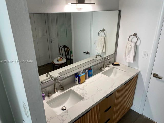 150 Ocean Lane Drive 8B, Key Biscayne, FL 33149