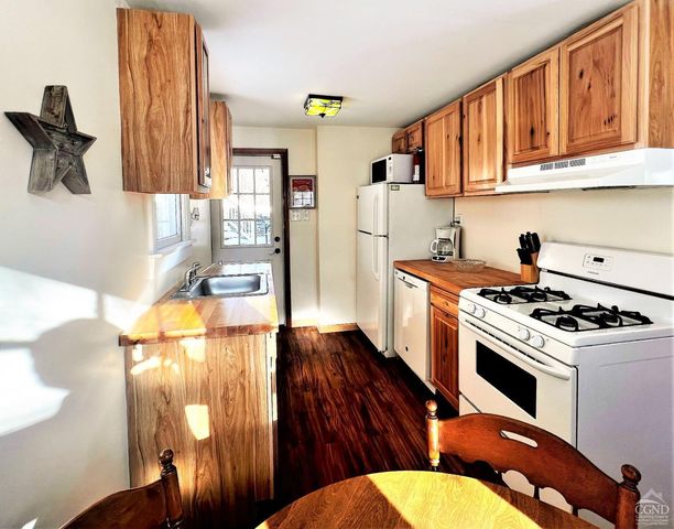 10702 Route 23a, Lexington, NY 12452