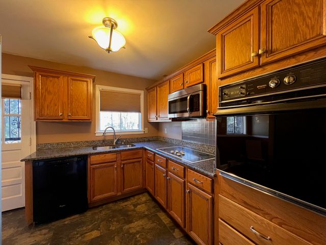 3034 LAURENCEKIRK RD, Memphis, TN 38128