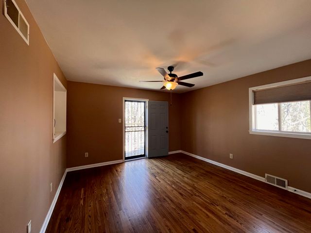 3034 LAURENCEKIRK RD, Memphis, TN 38128