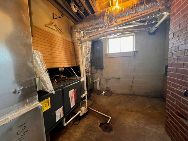 3034 LAURENCEKIRK RD, Memphis, TN 38128