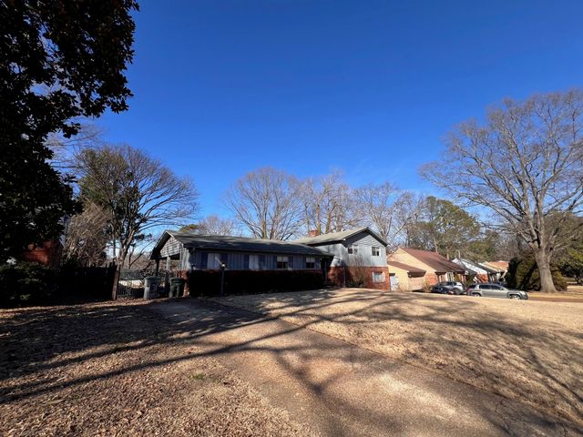 3034 LAURENCEKIRK RD, Memphis, TN 38128