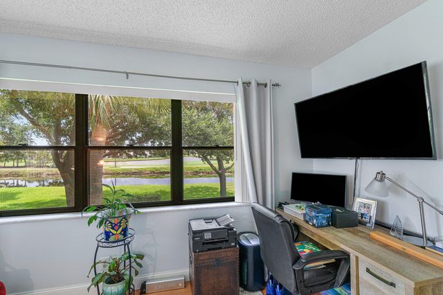 2898 SW 22nd Circle 232a, Delray Beach, FL 33445
