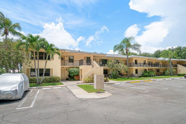 2898 SW 22nd Circle 232a, Delray Beach, FL 33445