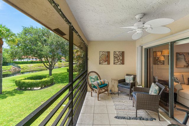 2898 SW 22nd Circle 232a, Delray Beach, FL 33445