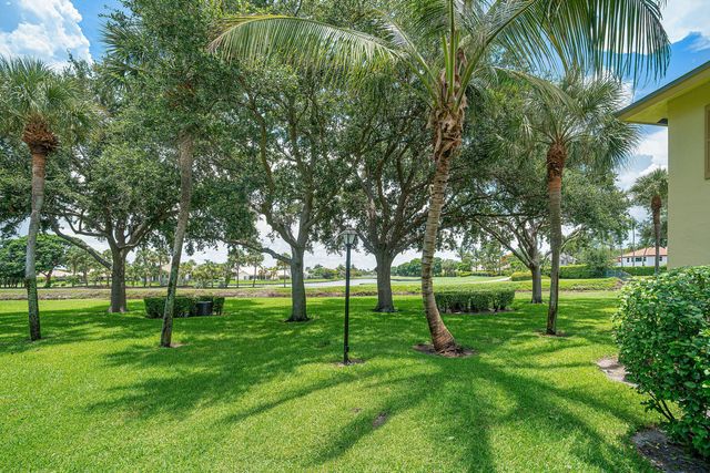 2898 SW 22nd Circle 232a, Delray Beach, FL 33445