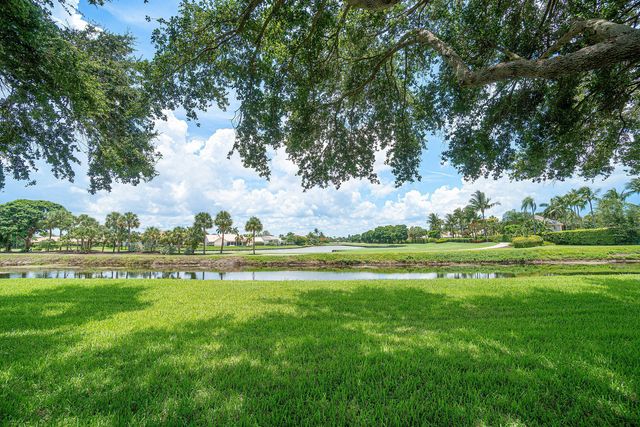 2898 SW 22nd Circle 232a, Delray Beach, FL 33445