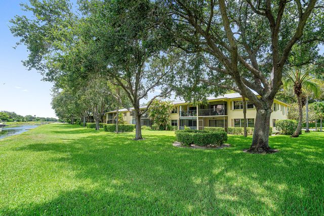 2898 SW 22nd Circle 232a, Delray Beach, FL 33445