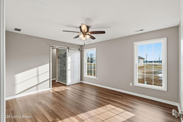 15 Paislynne Ct, Brandenburg, KY 40108