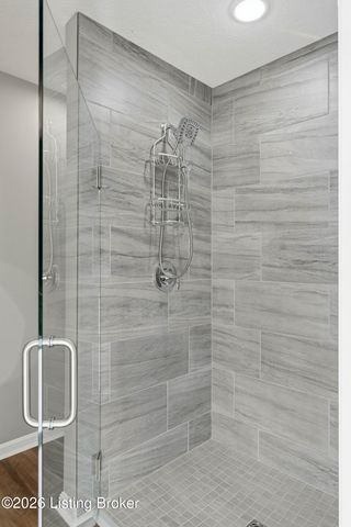 15 Paislynne Ct, Brandenburg, KY 40108