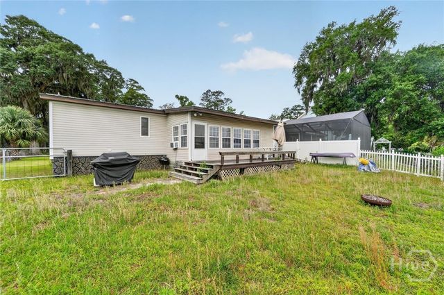 535 E 1st Street, Midway, GA 31320