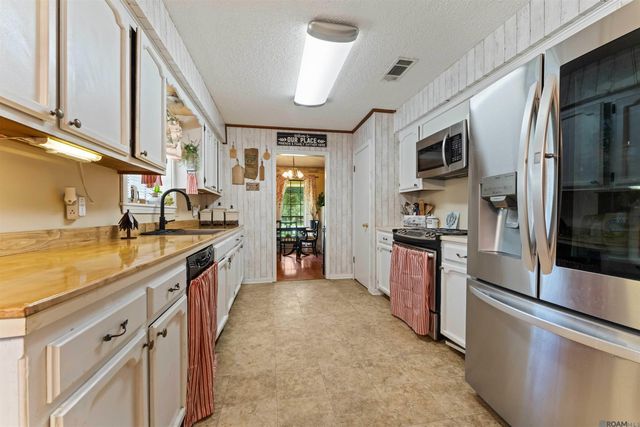 33897 Duff Rd, Walker, LA 70785
