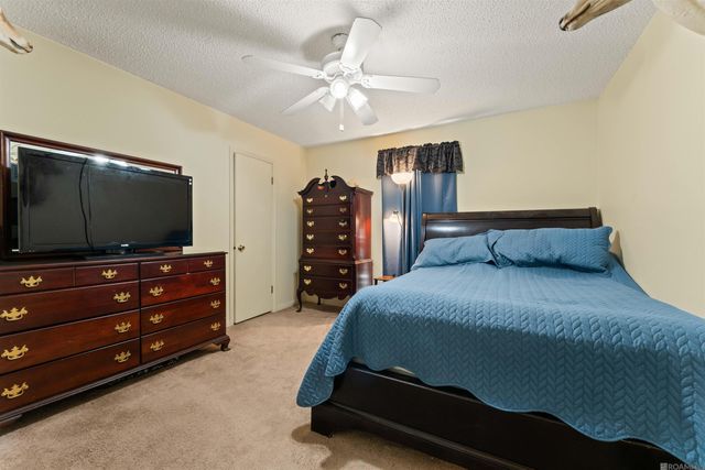 33897 Duff Rd, Walker, LA 70785