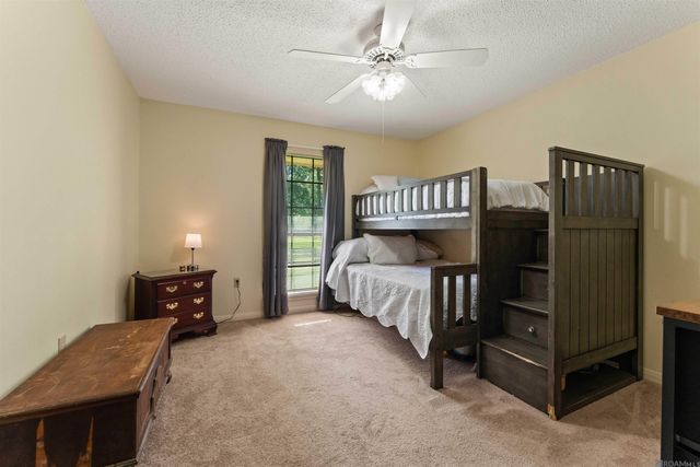 33897 Duff Rd, Walker, LA 70785