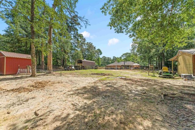 33897 Duff Rd, Walker, LA 70785