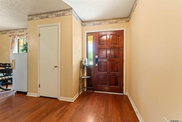 33897 Duff Rd, Walker, LA 70785