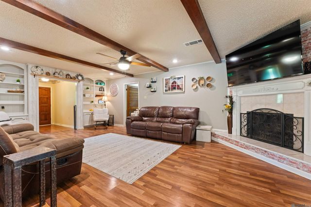 33897 Duff Rd, Walker, LA 70785