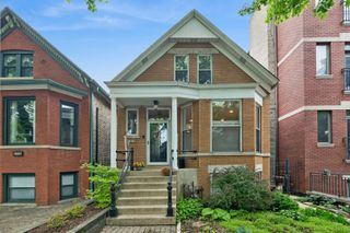 2132 W Thomas Street, Chicago, IL 60622