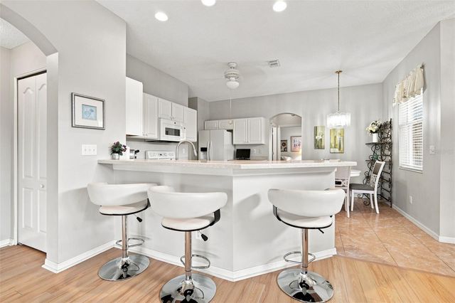 2102 ACADIA GREENS DRIVE 2102, Sun City Center, FL 33573
