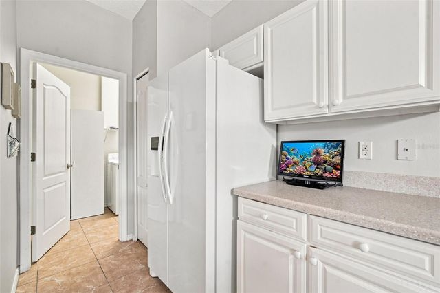 2102 ACADIA GREENS DRIVE 2102, Sun City Center, FL 33573