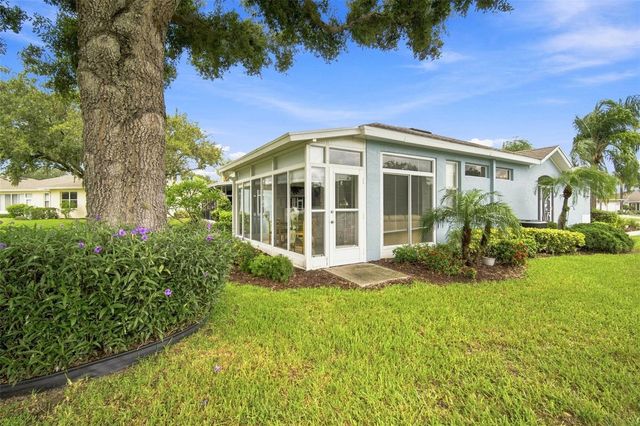 2102 ACADIA GREENS DRIVE 2102, Sun City Center, FL 33573