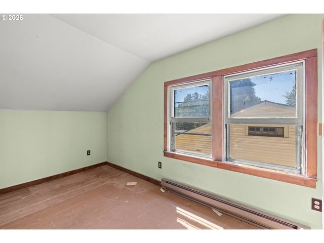 3815 Ne 16TH Ave, Portland, OR 97212