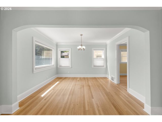 3815 Ne 16TH Ave, Portland, OR 97212
