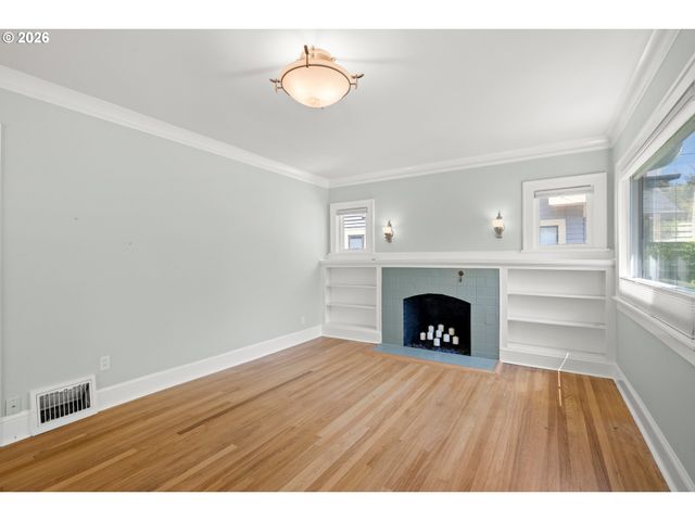 3815 Ne 16TH Ave, Portland, OR 97212