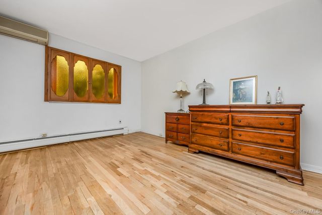 58-30 75th Street, Middle Village, NY 11379
