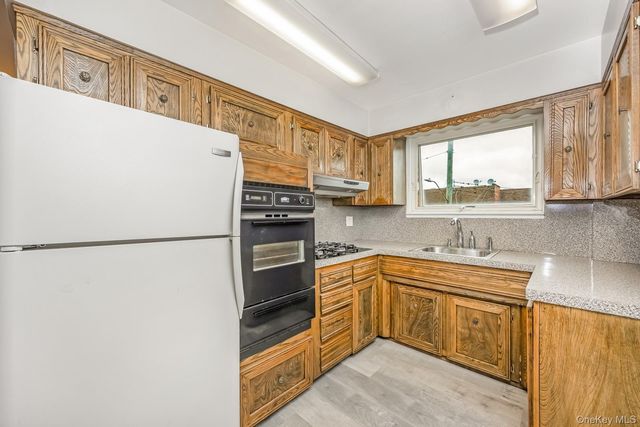 58-30 75th Street, Middle Village, NY 11379
