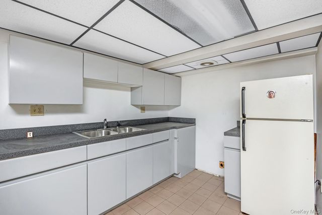 58-30 75th Street, Middle Village, NY 11379