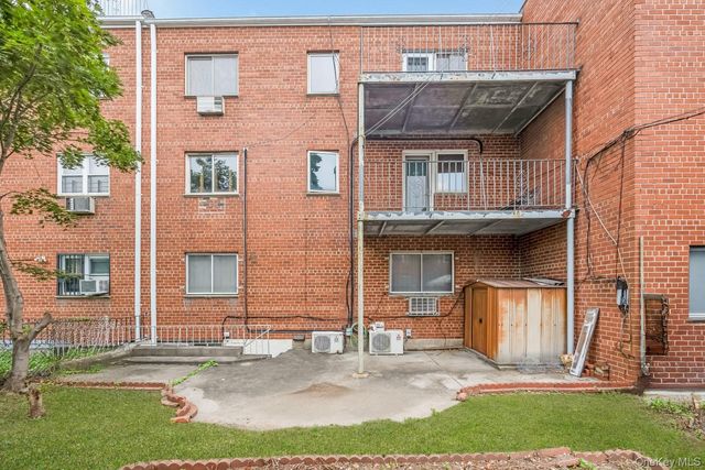 58-30 75th Street, Middle Village, NY 11379