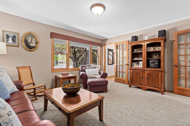 872 Westview Drive, Shoreview, MN 55126
