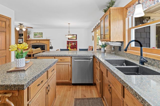 872 Westview Drive, Shoreview, MN 55126