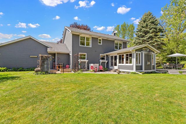 872 Westview Drive, Shoreview, MN 55126