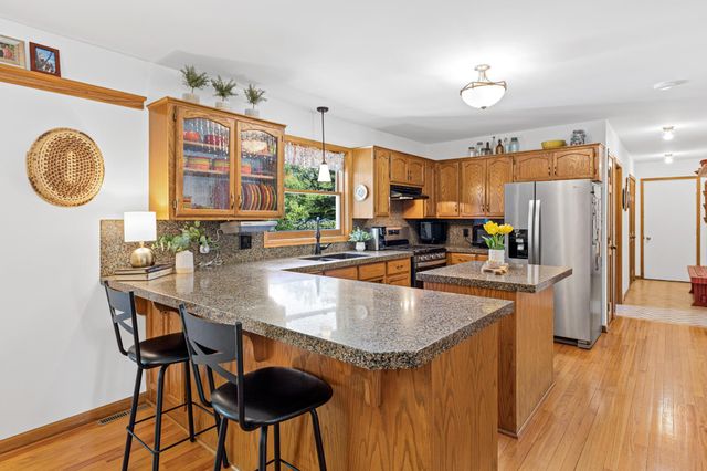 872 Westview Drive, Shoreview, MN 55126