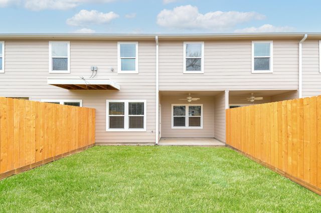 4719 19th Street B, Bacliff, TX 77518