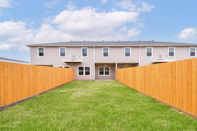 4719 19th Street B, Bacliff, TX 77518