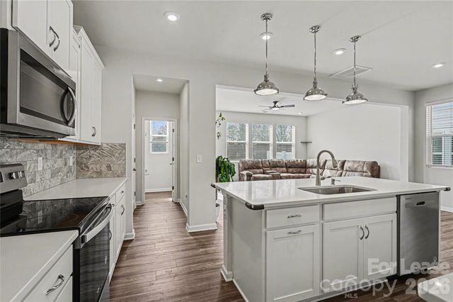 8109 Overmeadow Lane, Charlotte, NC 28269