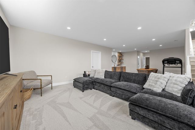 5267 Silver Rock Drive, Marion, IA 52302