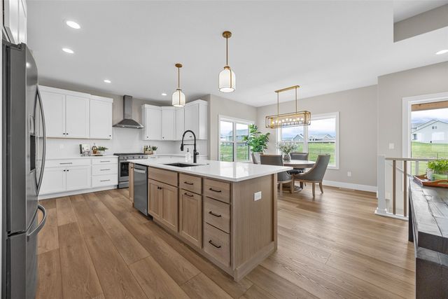 5267 Silver Rock Drive, Marion, IA 52302