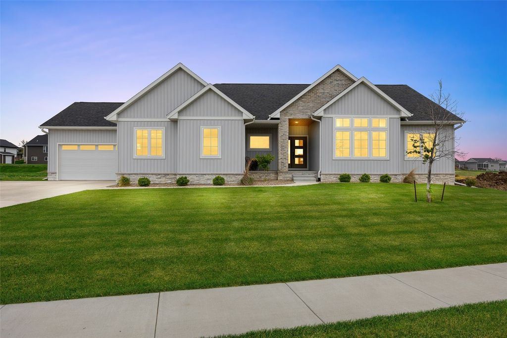 5267 Silver Rock Drive, Marion, IA 52302