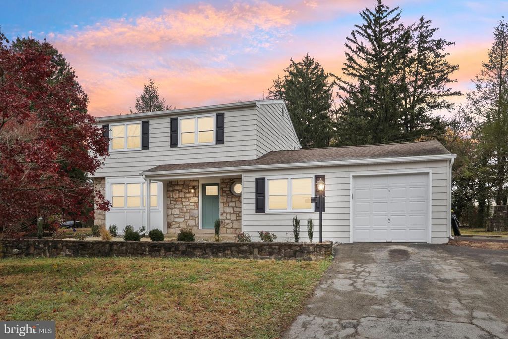 3004 N WALES RD, Norristown, PA 19403