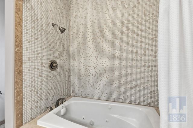 1520 Parker LN A, Austin, TX 78741