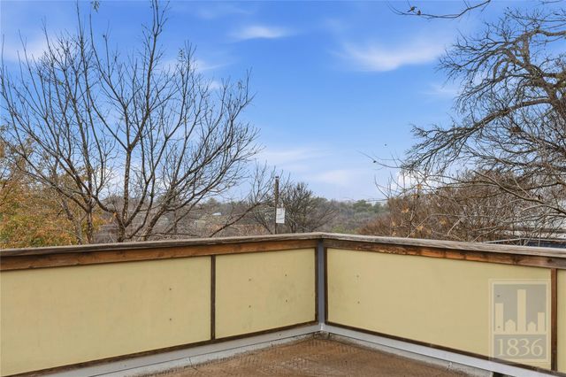 1520 Parker LN A, Austin, TX 78741