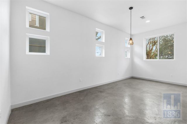 1520 Parker LN A, Austin, TX 78741