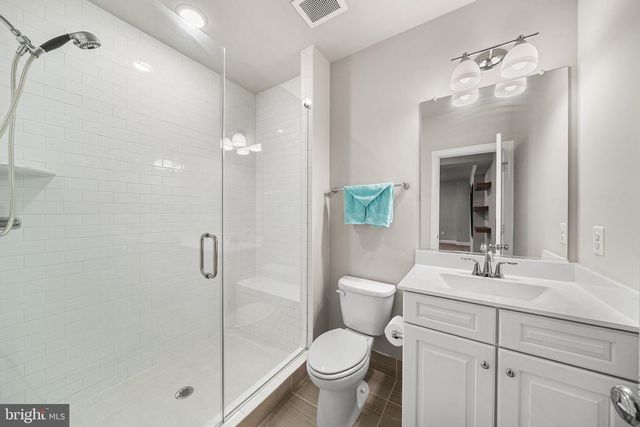 1316 S QUINN ST, Arlington, VA 22204