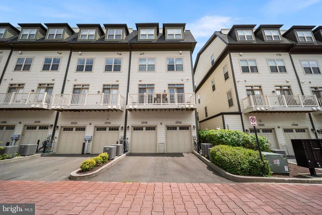1316 S QUINN ST, Arlington, VA 22204