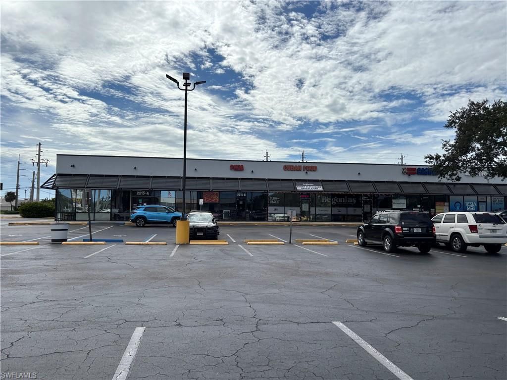 2275 Winkler AVE 2215, FORT MYERS, FL 33901 — exterior