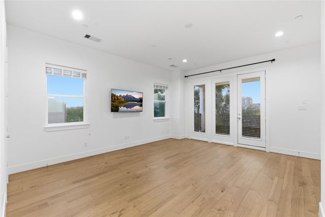 2412 Canal Street L, Houston, TX 77003